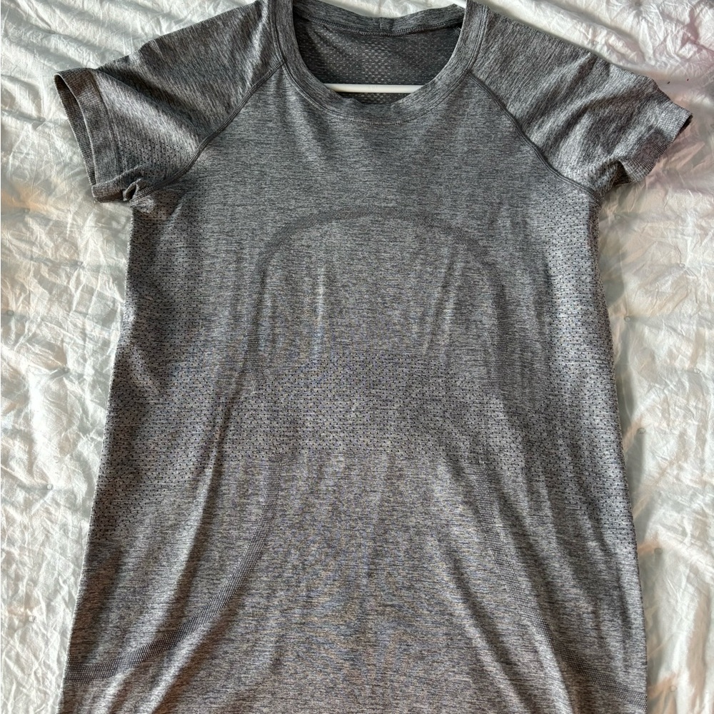 Size 6 lululemon grey swiftly tech